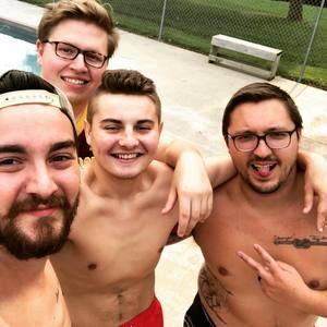 Meet your Posher, Nick